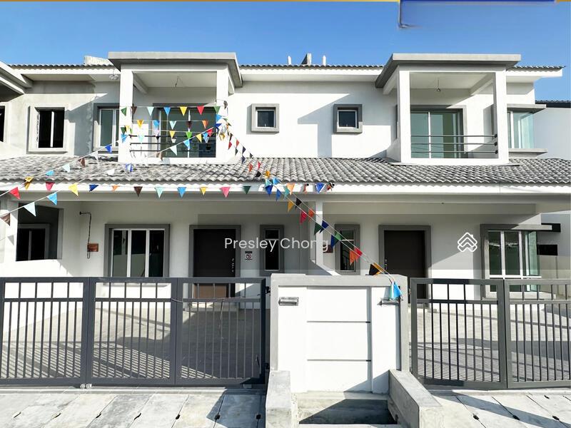 Malim Nawar New 2 Storey Terrace 22x52' - 1