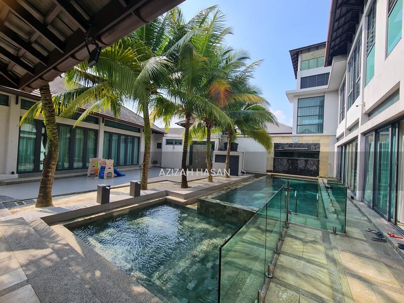 2.5 Storey Bungalow with Swimming Pool, Seksyen 6, Kota Damansara, - 1
