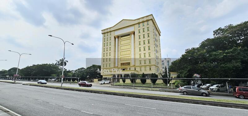 Taipan Business Centre - 1