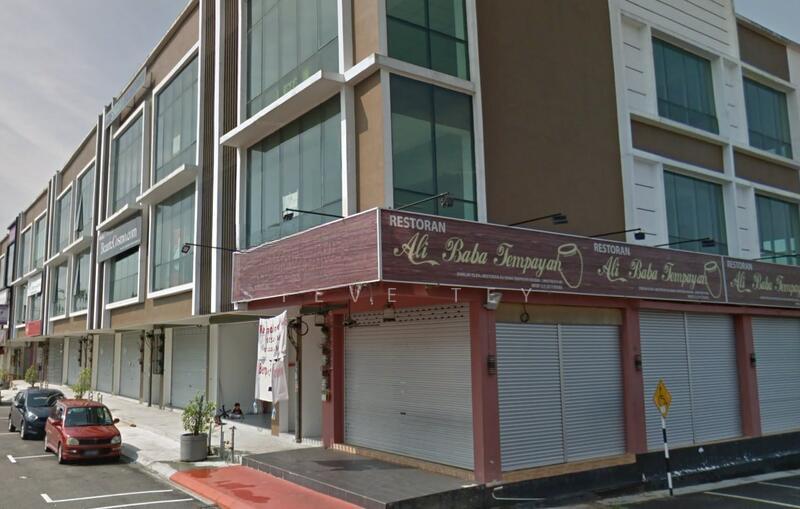 Taman Pulai Flora @ Corner 3 Storey Adjoined Shoplot - 2