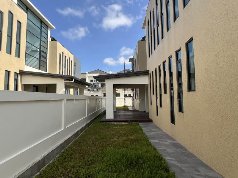 Saradise Treasures Kuching - 2