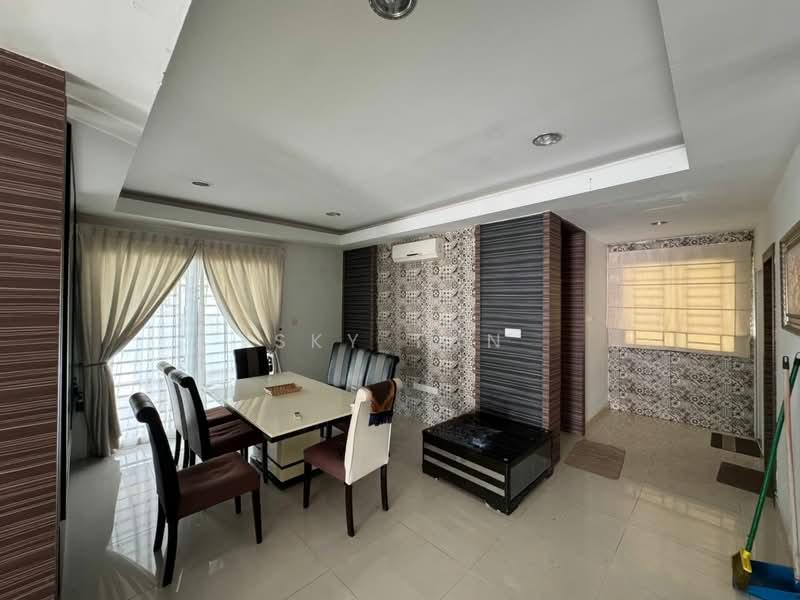 Taman Bukit Kempas - 2