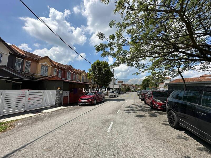 FACING OPEN Double Storey Terrace House La Cottage Taman Putra Perdana Puchong - 2