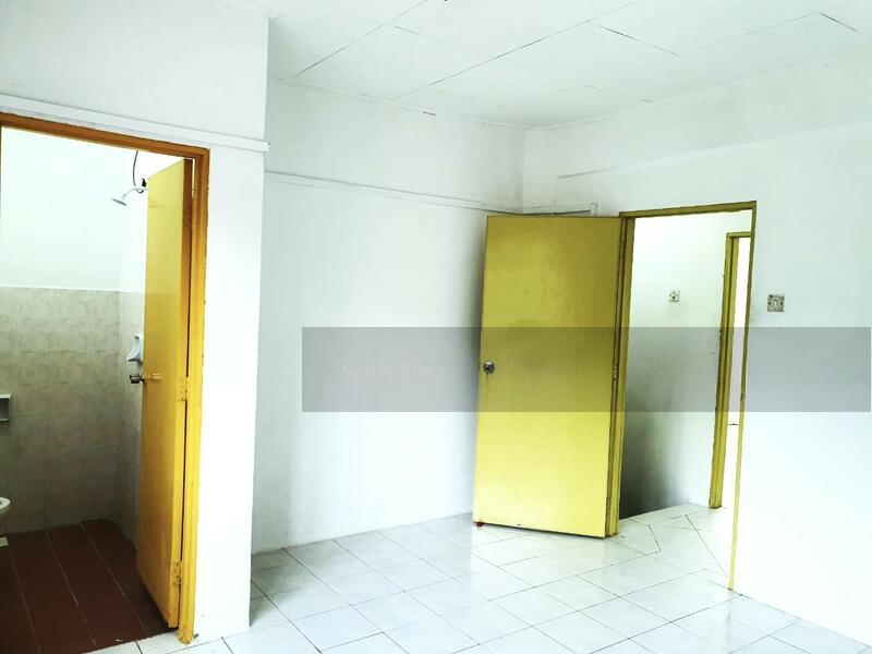 Taman Bukit Serdang Seksyen 11 - 4