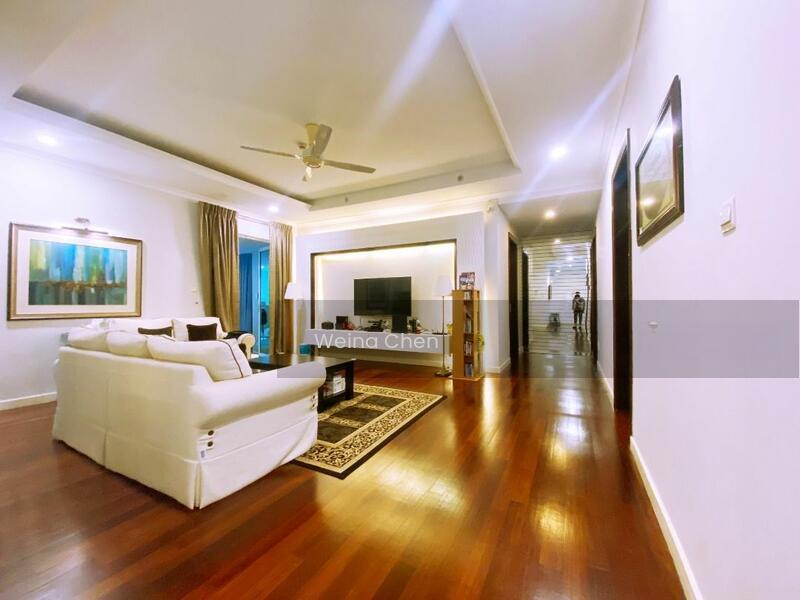 Bungalow at Seksyen 11 - 5