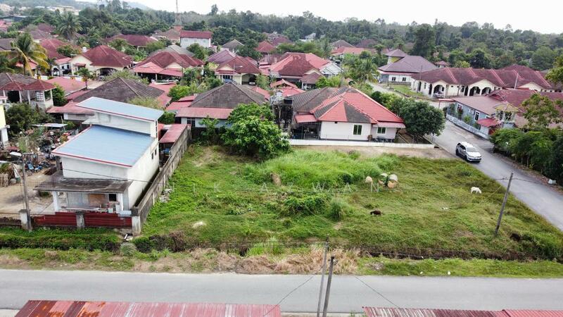 (4,456 KP, 5km ke Pusat Bandar) Lot Banglo, Taman SL Chat Harimau, Tanah Merah, Kelantan - 2