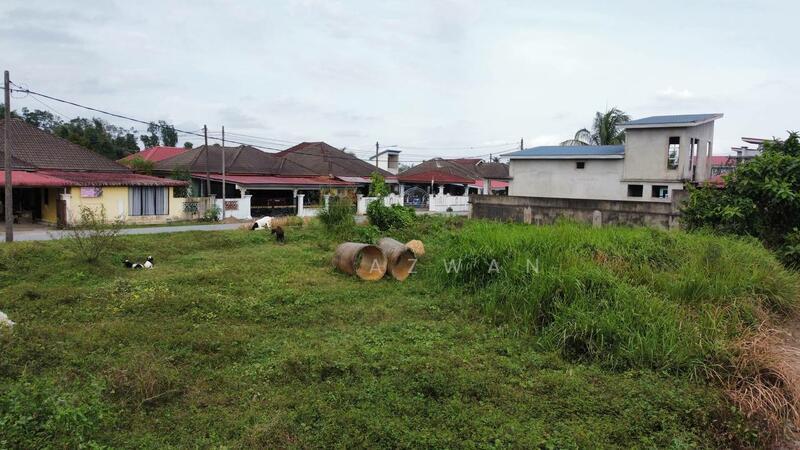 (4,456 KP, 5km ke Pusat Bandar) Lot Banglo, Taman SL Chat Harimau, Tanah Merah, Kelantan - 3