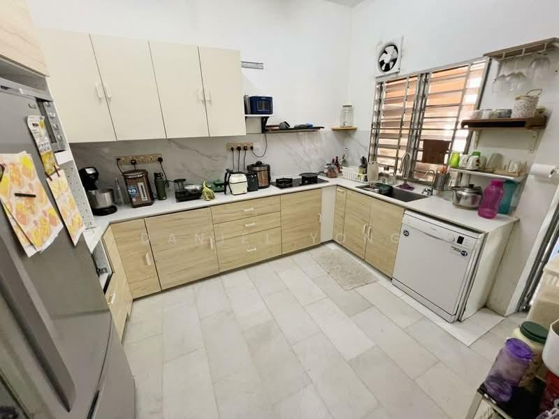 Taman Johor Jaya - 3