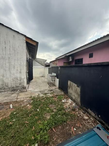 Taman Universiti - 4