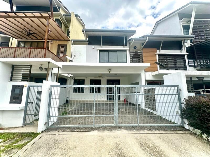 Renovated & Extended 2 Storey Terrace @ Ivy Terrace, Denai Alam - 1