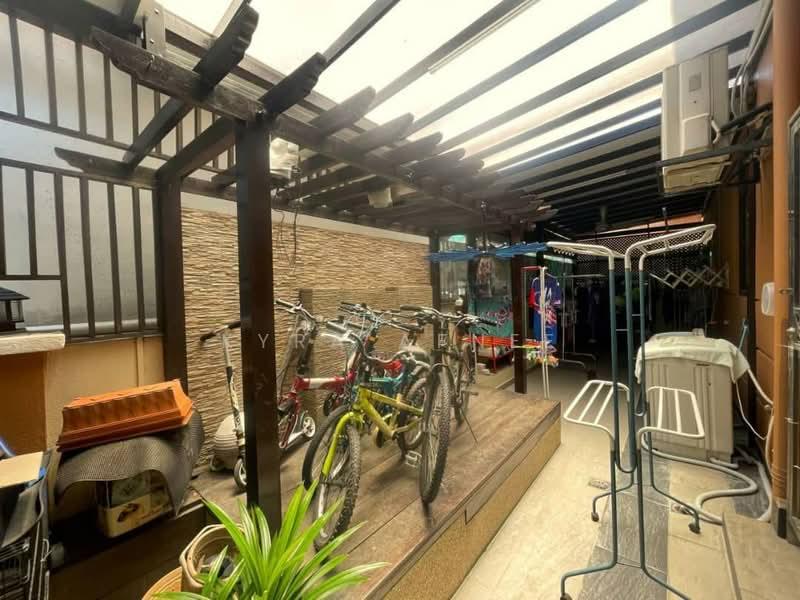 BANGI Seksyen 3 Semi D Double Storey FULLY RENOVATED+OPEN FACING+FULLY FURNISHED - 4