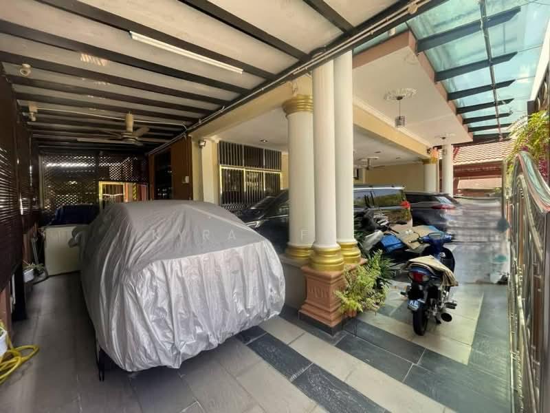 BANGI Seksyen 3 Semi D Double Storey FULLY RENOVATED+OPEN FACING+FULLY FURNISHED - 3