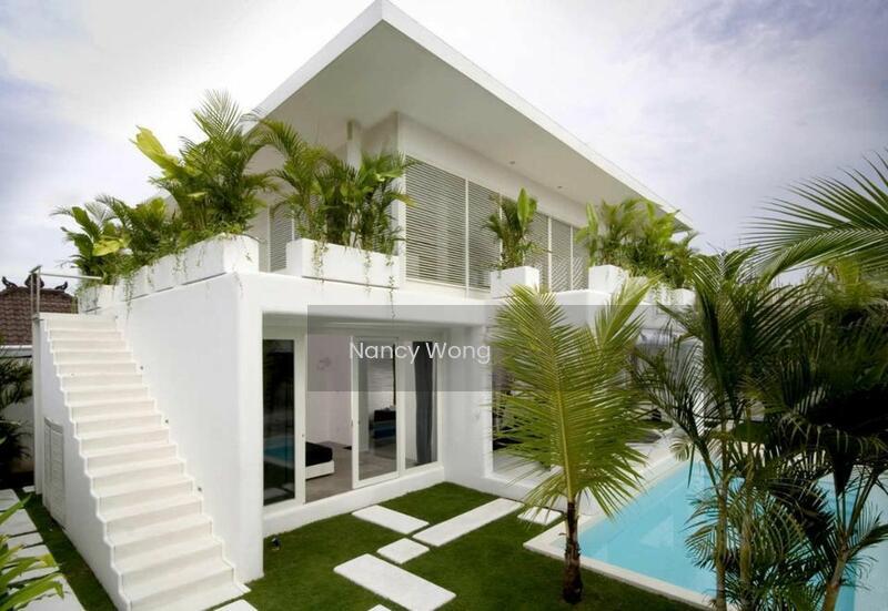 Sendayan Bungalow 7800sqftSwimming Pool Fit FOR Retirement Only RM620k - 1