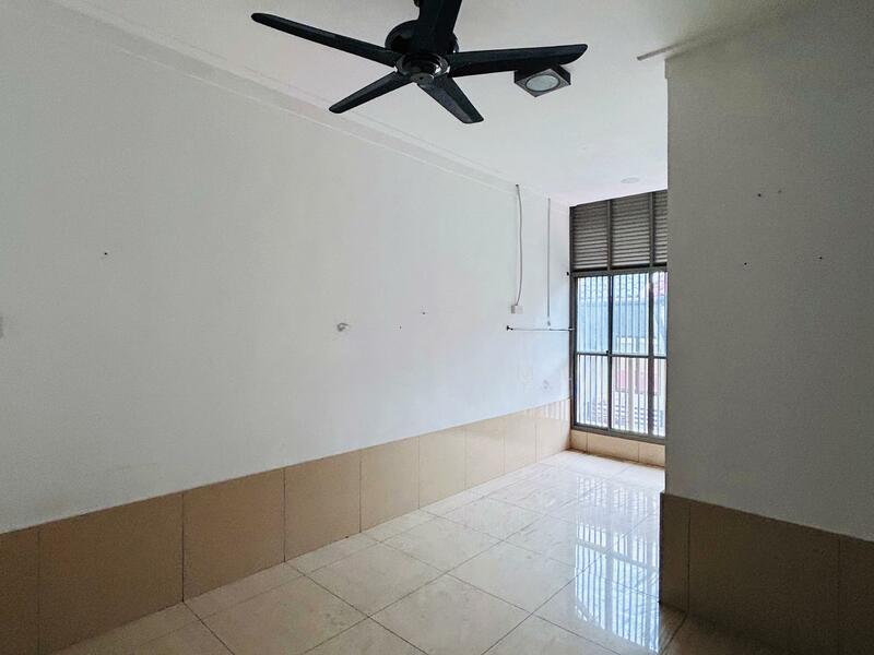 Bukit Jelutong - 2