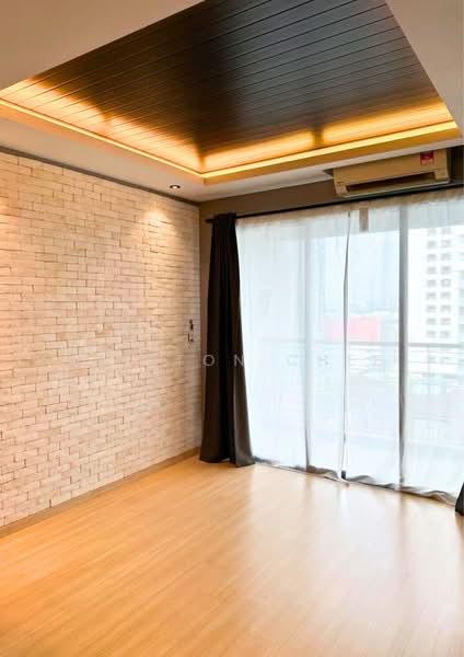 Wellesley Residences - 1