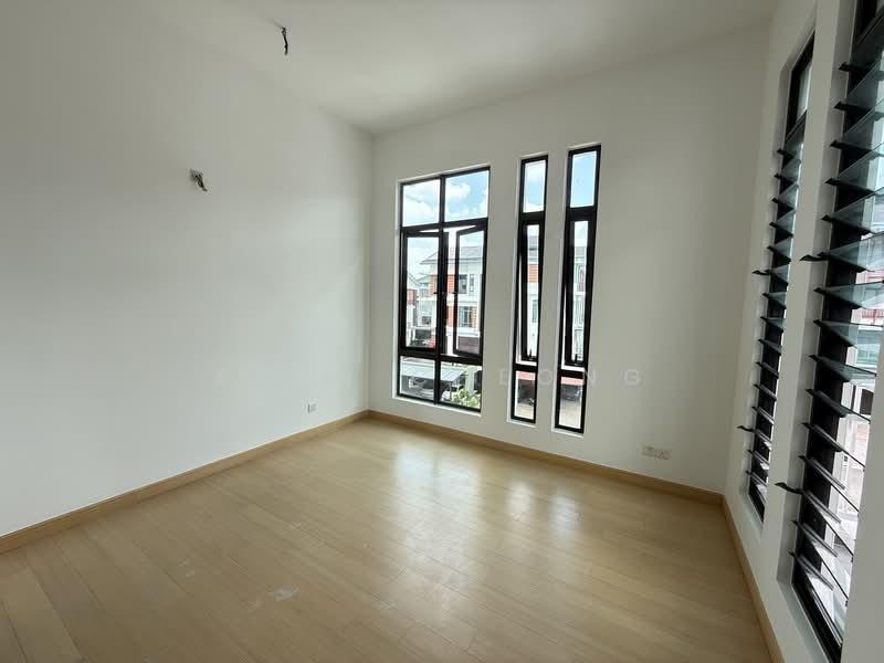 Kingsley Hills @ Putra Heights - 2