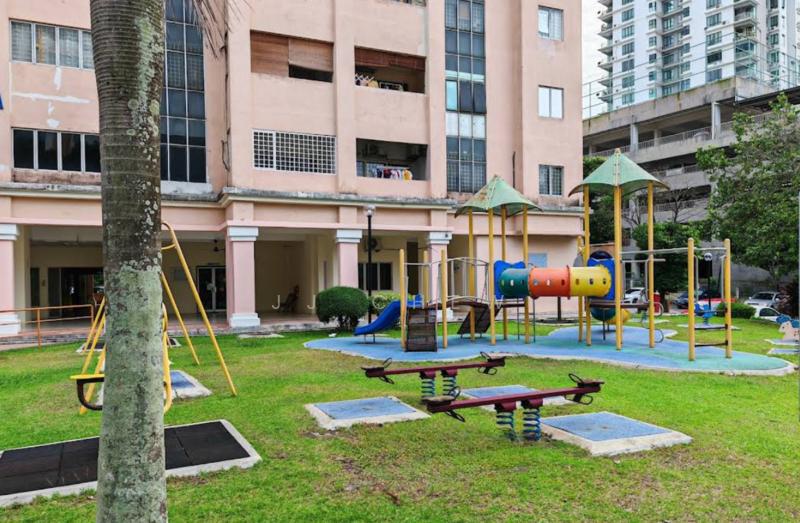 Sri Bayu Apartments - 4