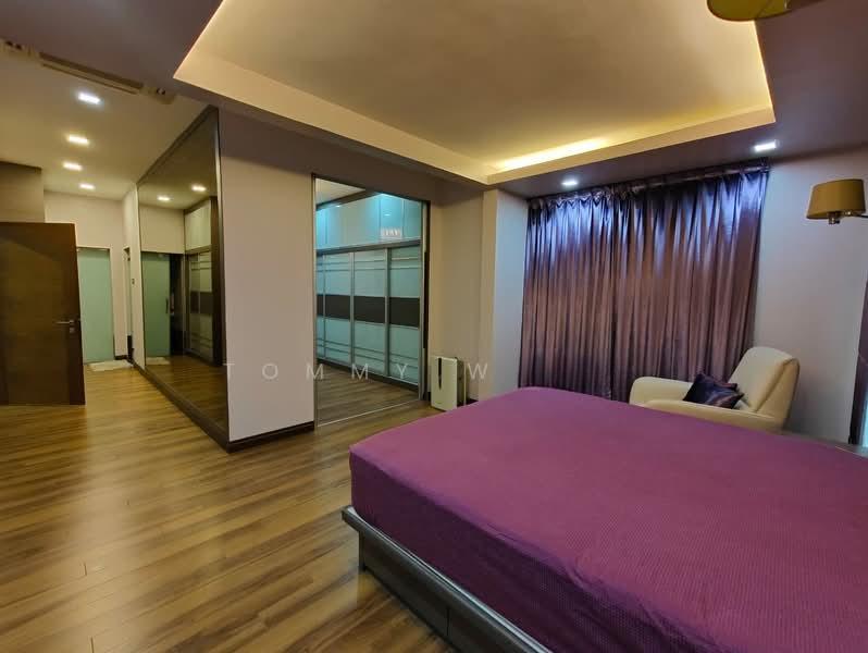 Bukit Sungai Long 1 - 4