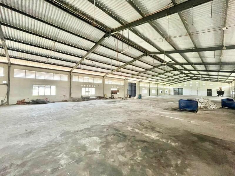 Tampoi Tampoi Tampoi Tampoi - 1