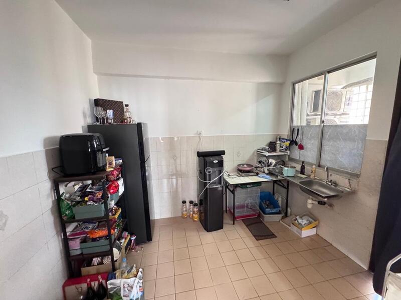 Pangsapuri Persiaran Tanjung - 4