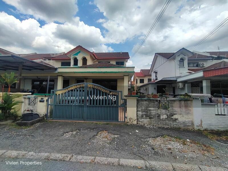 2 storey House facing field Tmn Song Choon - 1