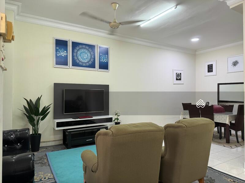 Terrace house at Mutiara Damansara - 4