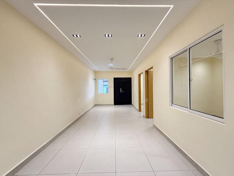 Taman Ungku Tun Aminah - 1