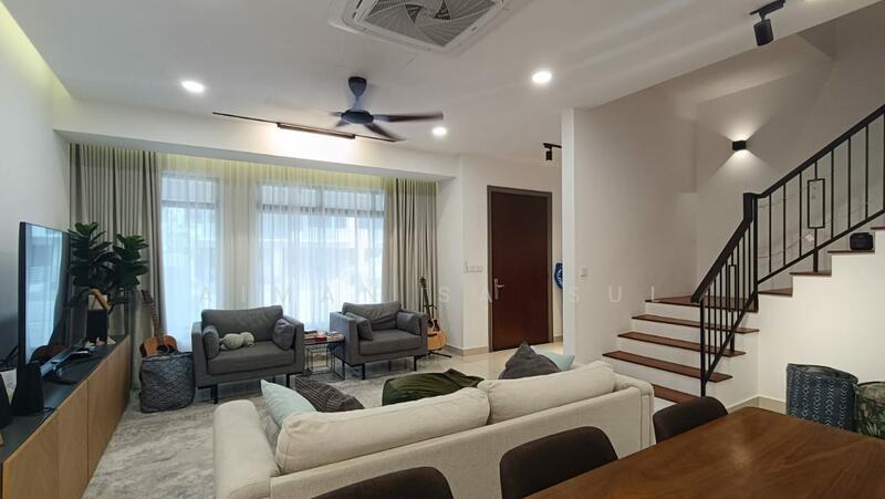 Maple Residence @ Laman View - 2