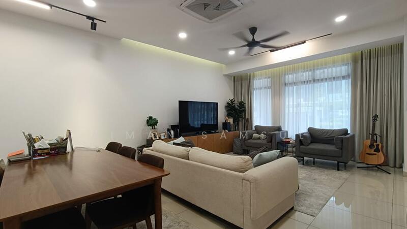 Maple Residence @ Laman View - 1