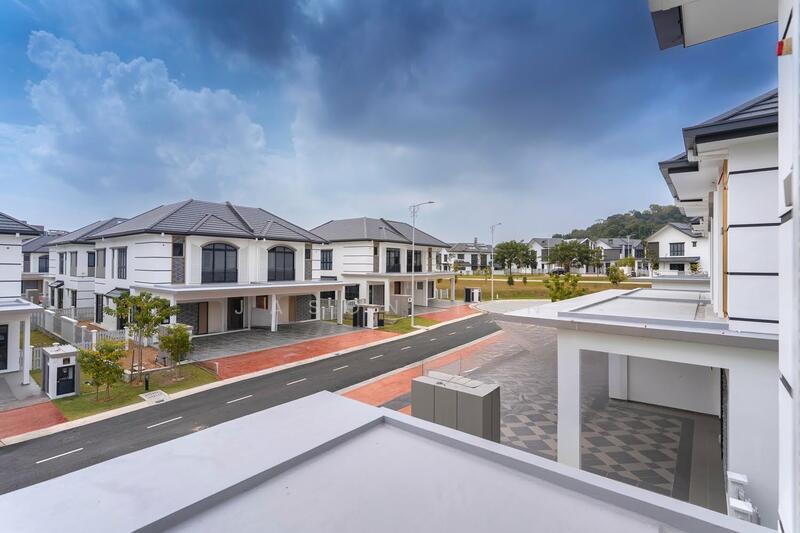 ARUNDINA - 3