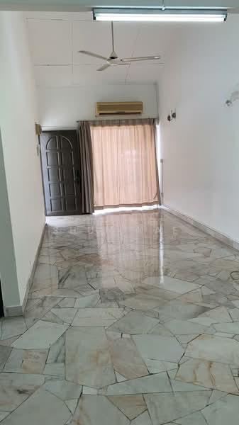 Taman Kinrara Seksyen 1 - 1