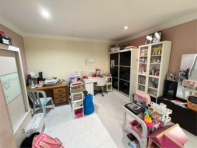 Molek Molek Moleks - 3