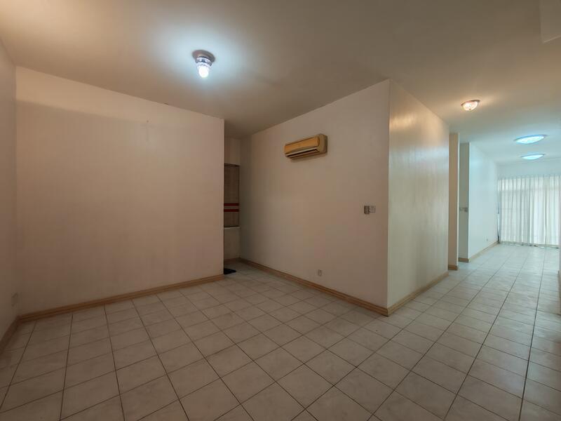 Riverine Emerald - 3