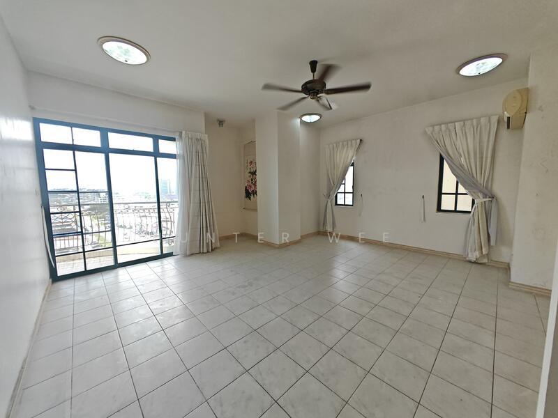 Riverine Emerald - 1