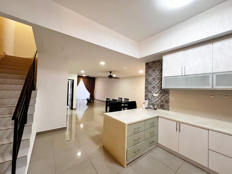 Cascadia Townhouse Taman Tasik Prima Puchong - 1
