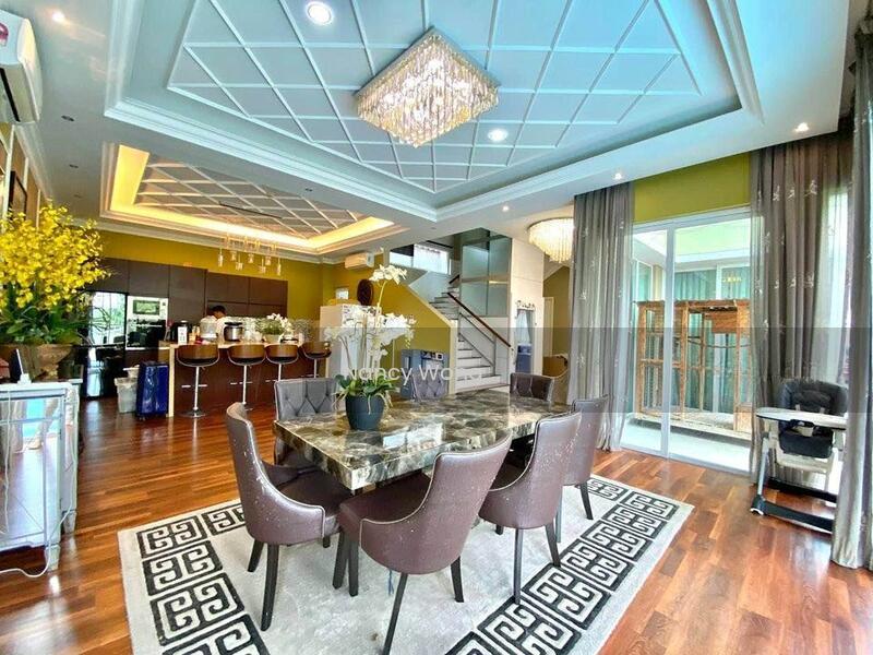 Bungalow at Seri Kembangan - 1