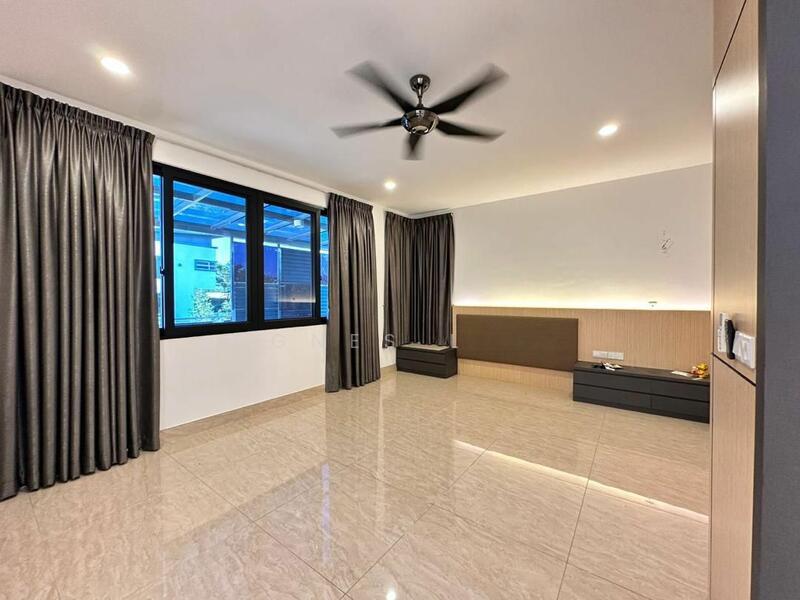 The Hills,Jalan Anjung - 3