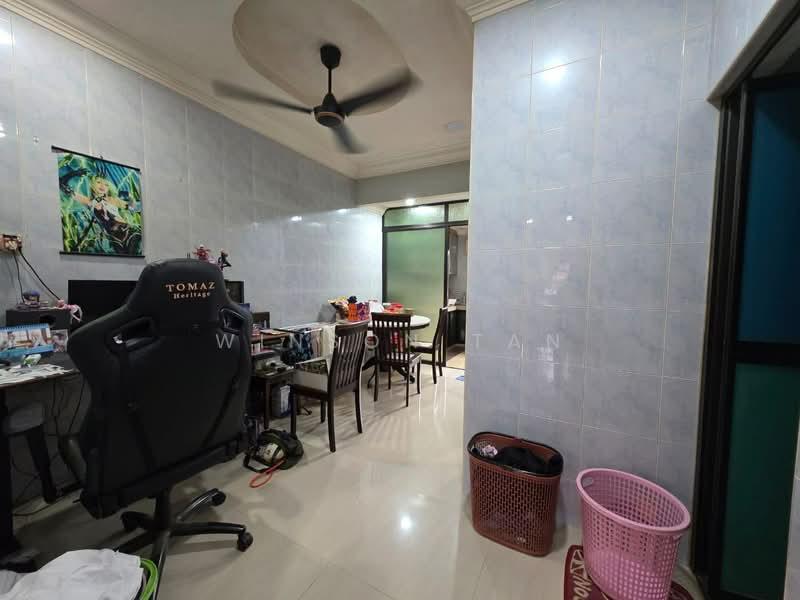 Taman Johor Jaya - 4