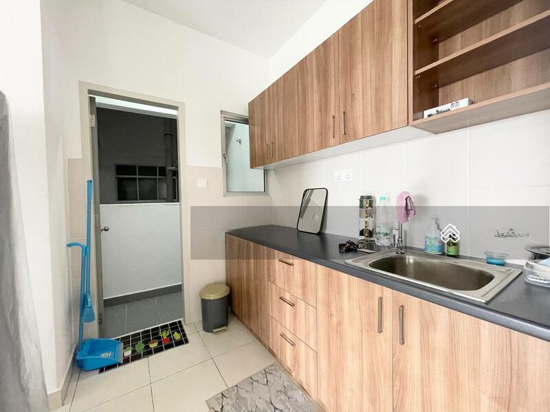 Alanis Residence - 3