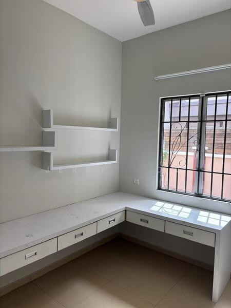 Bandar Seri Botani - 5