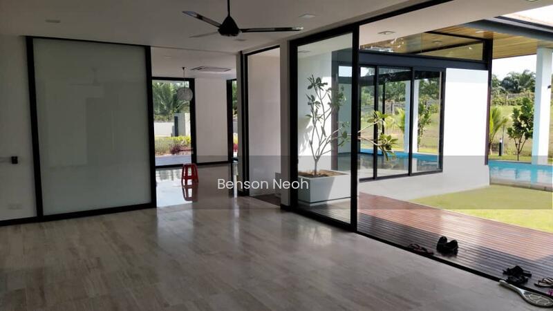 Leisure Farm Bungalow - 3