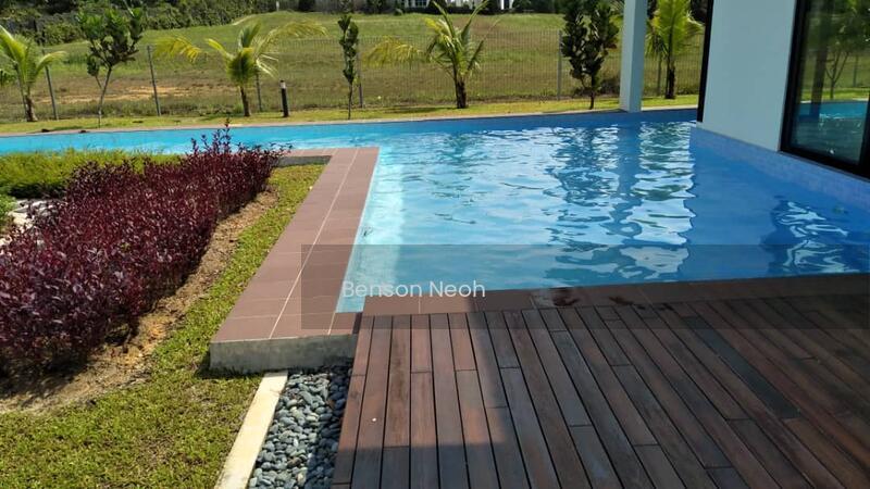 Leisure Farm Bungalow - 5