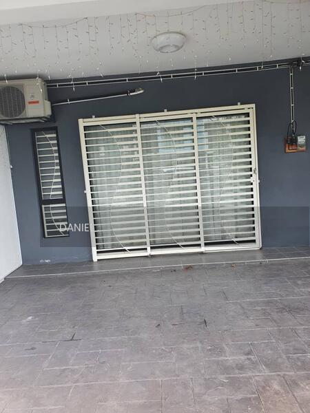 DOUBLE STOREY INTERMEDIATE UNIT LOCATED AT ARDEA SAUJANA RAWANG, RAWANG, SELANGOR. - 2