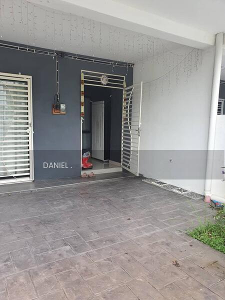 DOUBLE STOREY INTERMEDIATE UNIT LOCATED AT ARDEA SAUJANA RAWANG, RAWANG, SELANGOR. - 3