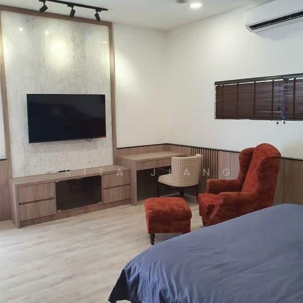 Ukay Heights Bungalow - 5