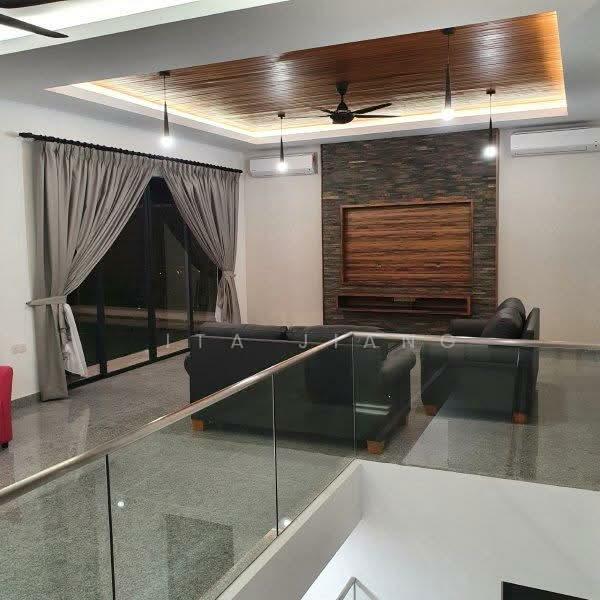 Ukay Heights Bungalow - 2