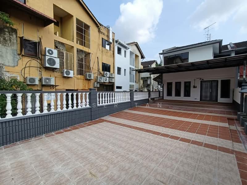 Taman Johor Jaya - 4