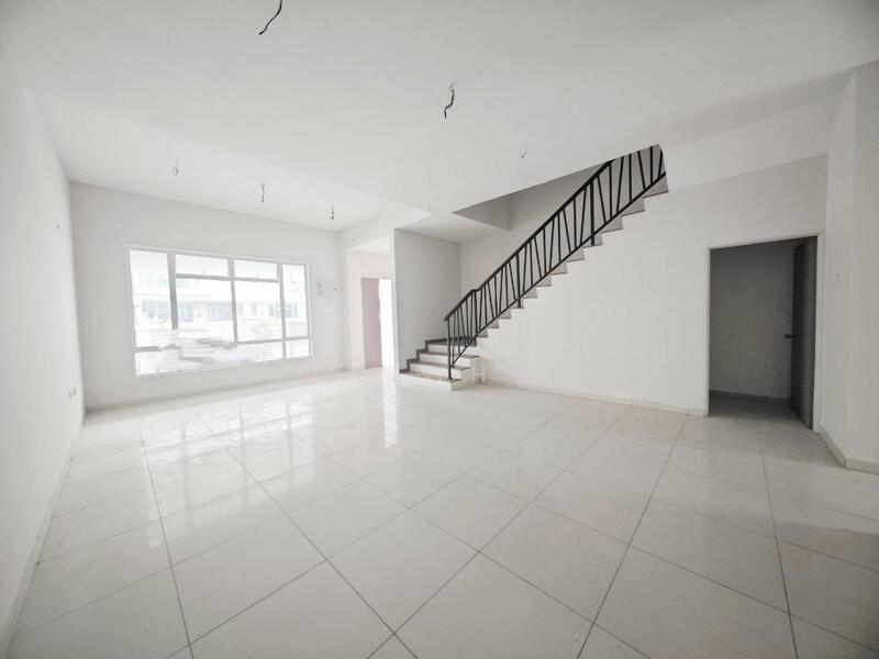 Lahat Mines Double Storey Terrace House For Sale - 3