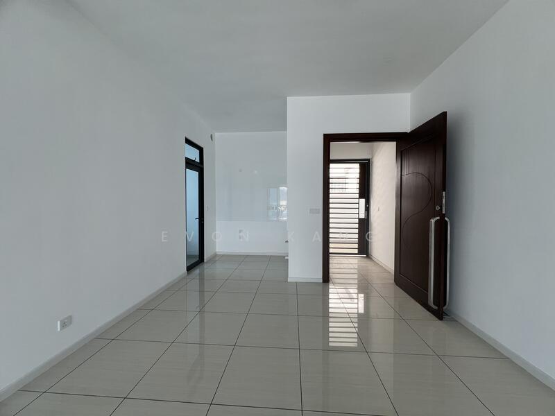 Queens Residences Q1 @ Queens Waterfront - 2