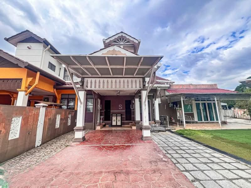 CORNER LOT Double Storey Terrace Alam Damai - 1